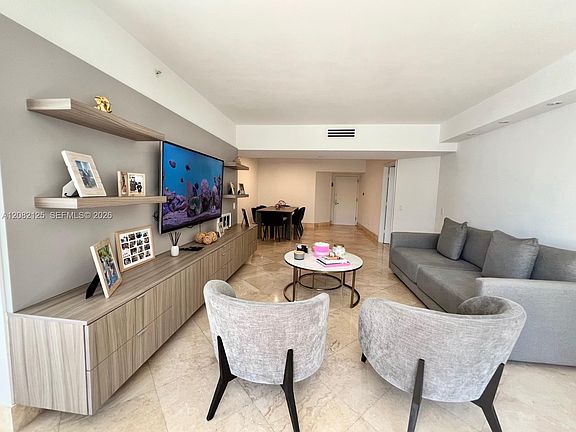 4th image of 21055 Yacht Club Dr APT 510