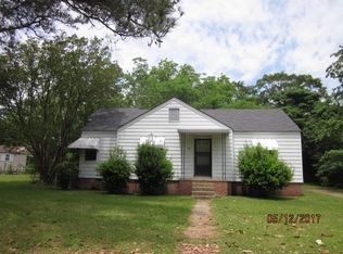 46 Lakeshore Dr, West Point, MS 39773
