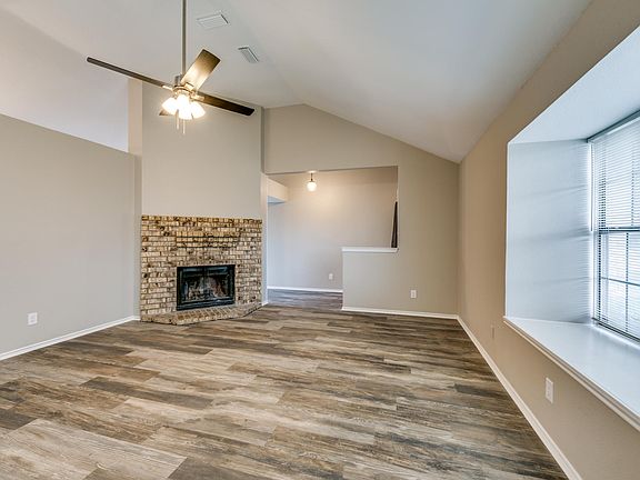 4th image of 1411 Clover Dr