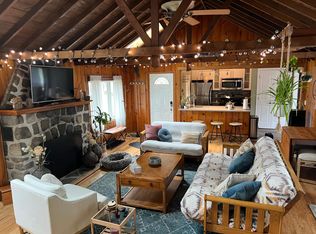 153 Coon Den Rd, Highland Lakes, NJ 07422