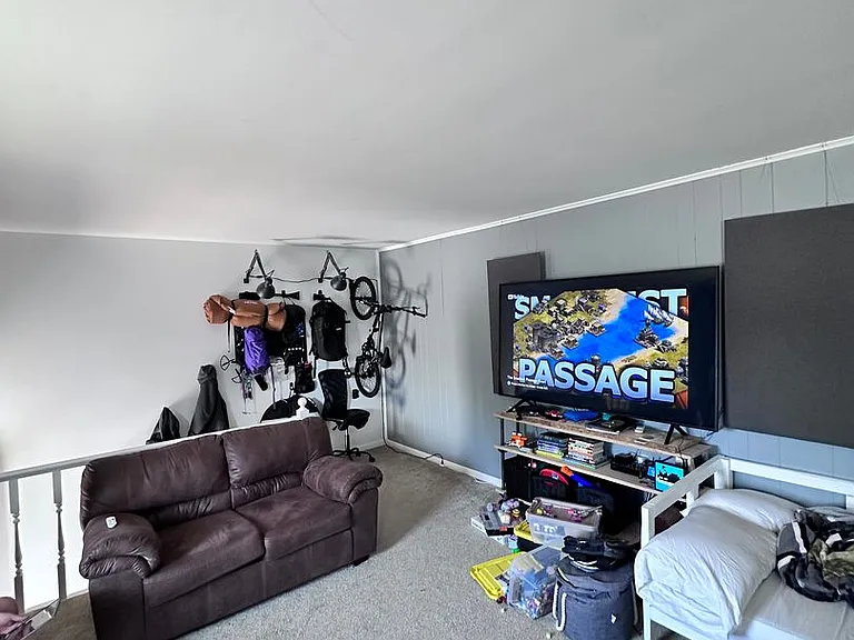1057 Schwanger Rd — Photo 5