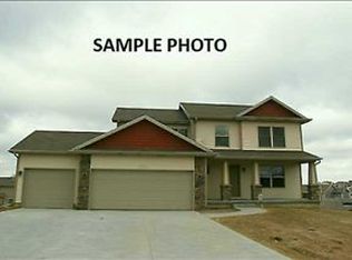 4112 144th Cir, Urbandale, IA 50323