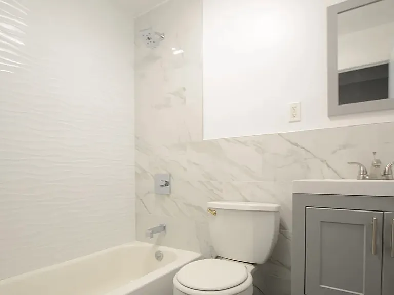 301 Van Buren St #2F — Photo 4