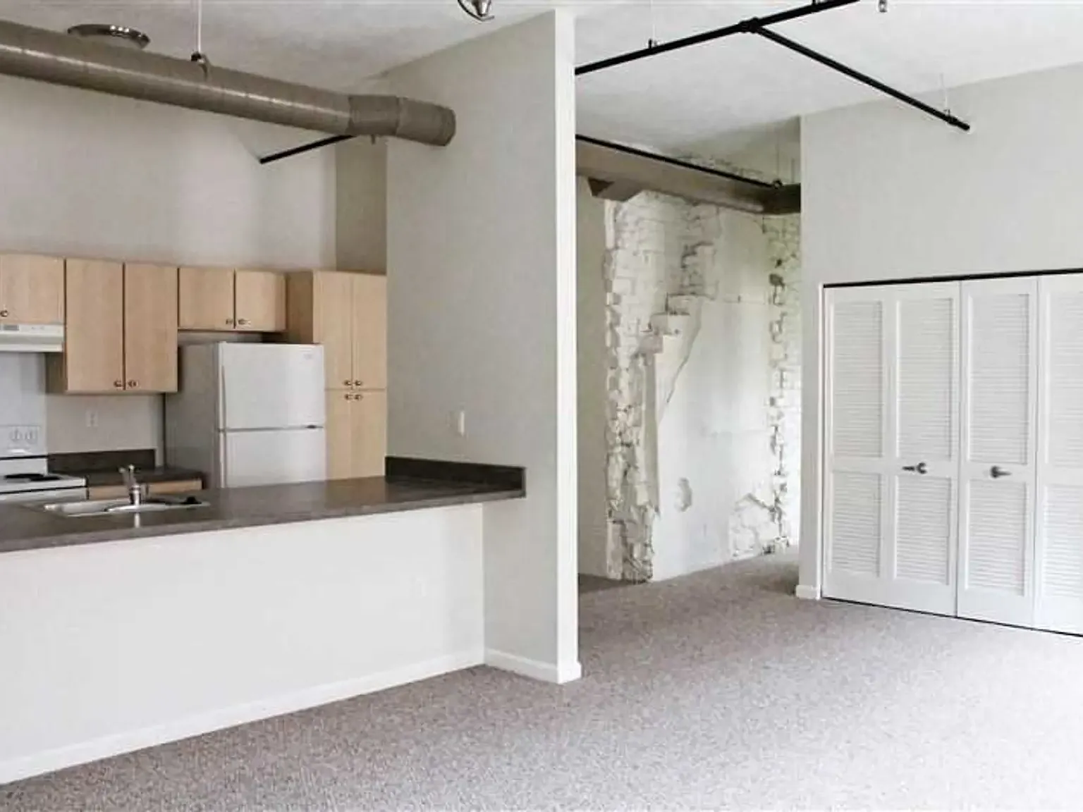 Armory Arts Apartments — Photo 3