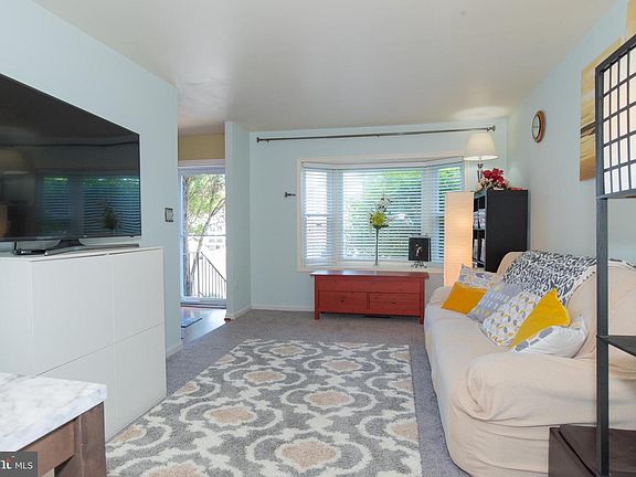 5th image of 3051 Hickory Grove Ct