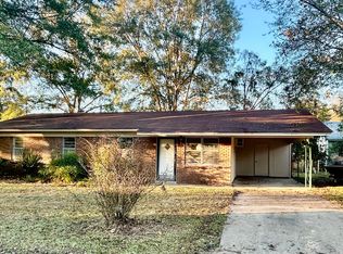 107 McCain St, Carrollton, MS 38917