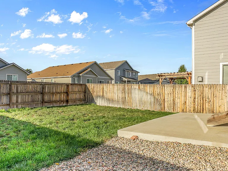 6782 Galpin Dr — Photo 31