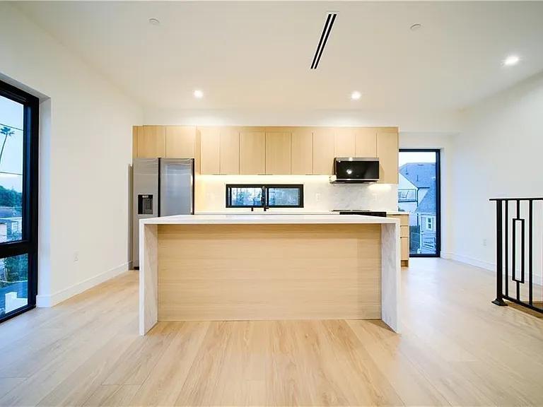 616 N Mariposa Ave #618-1/2 — Photo 16