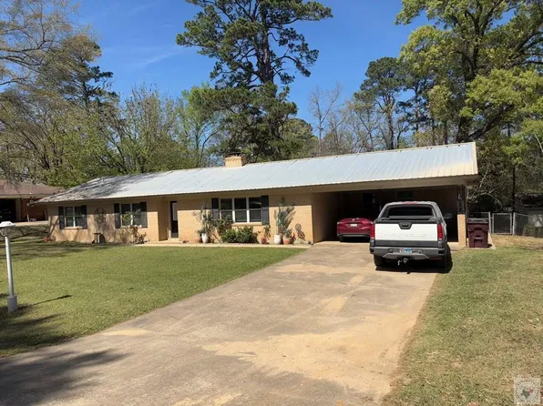 403 Tree Top Ln, Atlanta, TX 75551