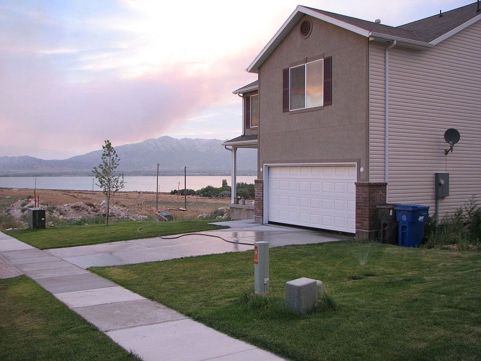 1st image of 3438 S Hawk Dr