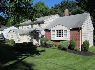 374 Rolling Rock Rd, Mountainside, NJ 07092