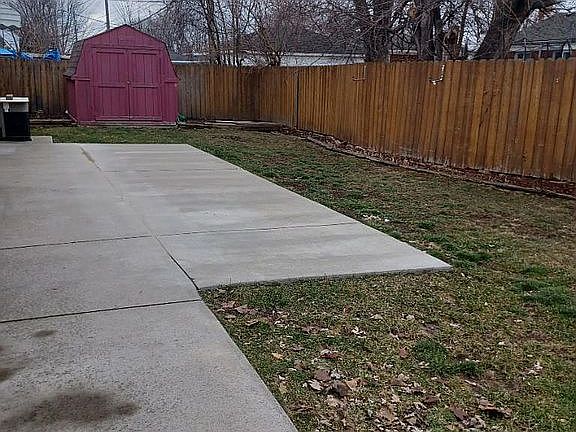 3rd image of 23331 Shoreview St