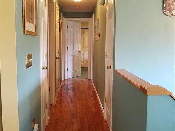5th image of 14 Rockcrest Ln