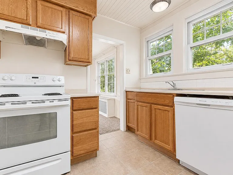 316 Pitney Rd — Photo 22