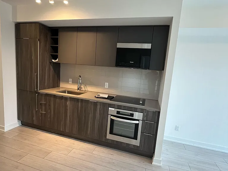 2031 Kennedy Rd N #1620 — Photo 6