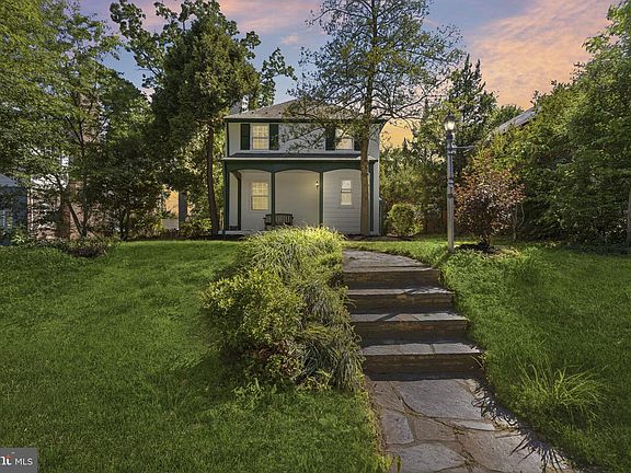 2nd image of 1209 Havenwood Rd