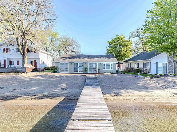 4th image of 25031 McClelland Dr