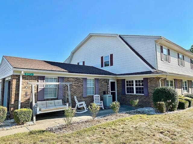 1st image of 951 Canterbury Ct APT A
