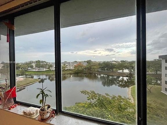 3rd image of 8020 Hampton Blvd APT 501
