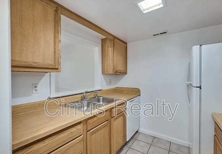90 Francis St — Photo 9