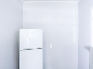 4027 W School St #B3, Chicago, IL 60641