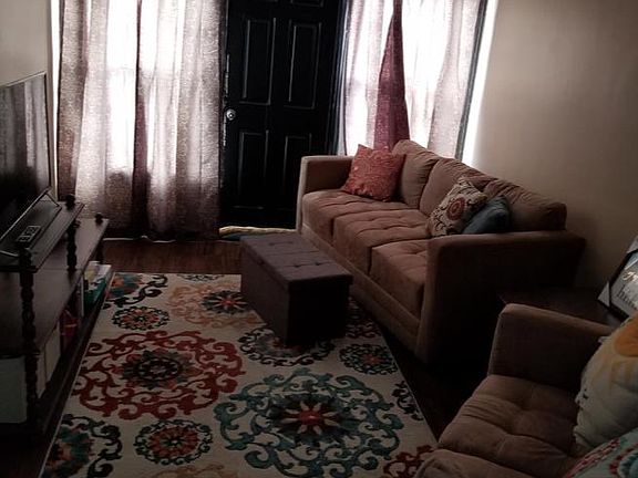 4th image of 1265 West Ave #2