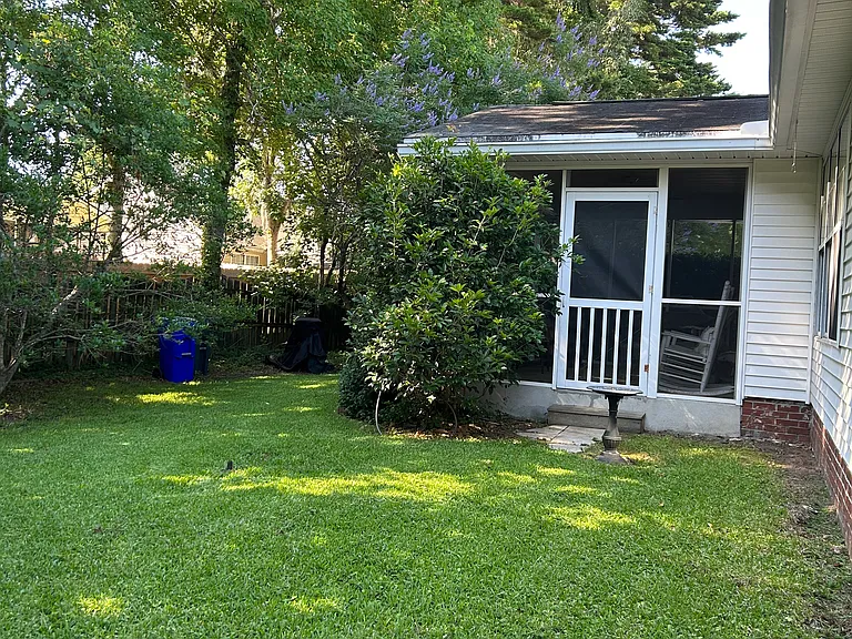 580 Tribeca Ct — Photo 2