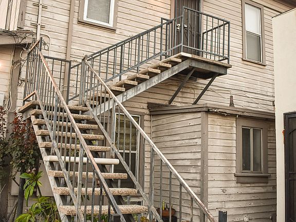 2nd image of 132 E Colorado Blvd APT H