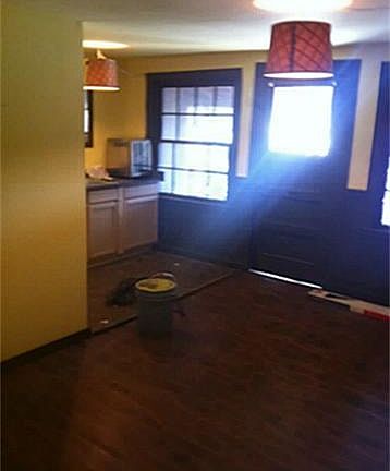 4th image of 100 N Parkway Dr