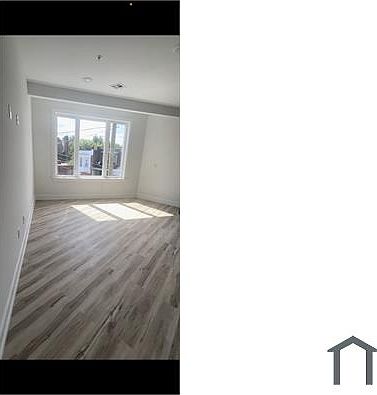 3rd image of 3929 N Park Ave #2
