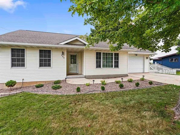 900 Augusta St, Linden, WI 53553