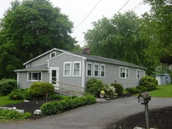 29 Tillson St, Whitman, MA 02382
