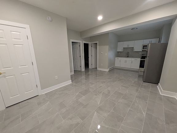 2nd image of 227 Ferry St #1A