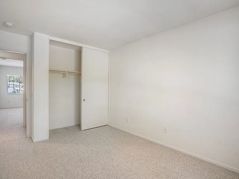 2938 W Canyon Ave W — Photo 32