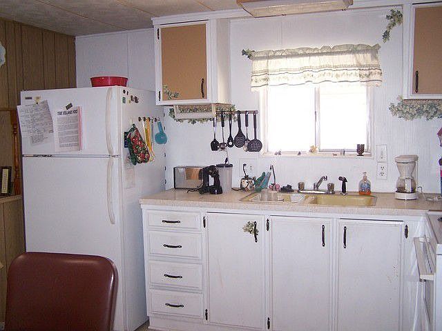 2nd image of 1082 S Franklin Ave
