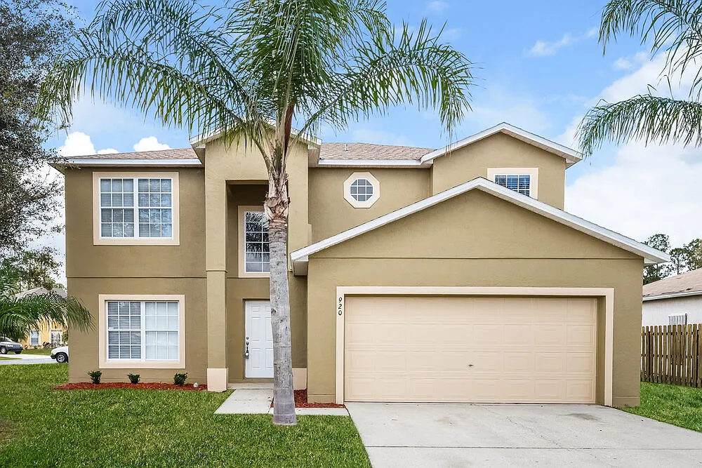 4 bed, 2.5 bath, 2166 sqft, $3,200 — Photo 1