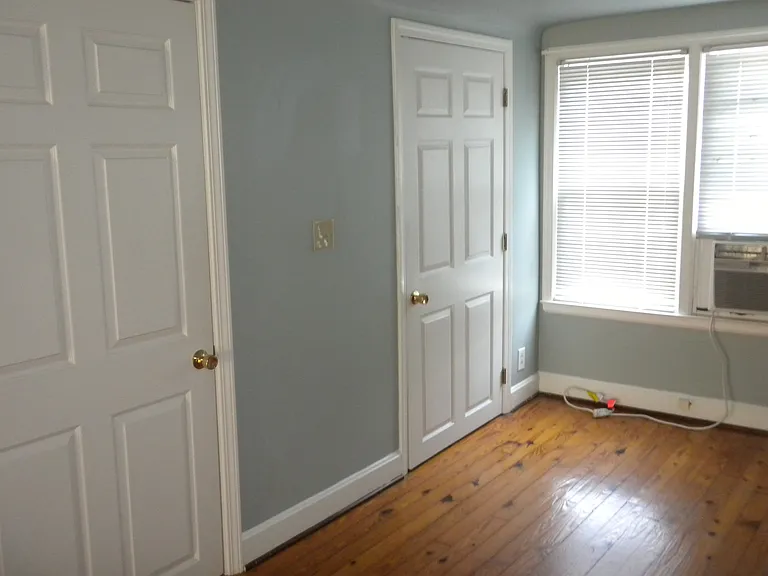 2590 E Burnett Ave — Photo 14