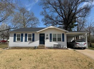 12232 Bennington Pl, Maryland Heights, MO