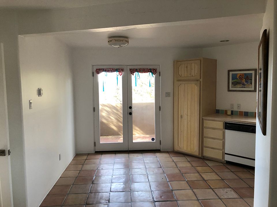 1st image of 410 Graham Ave #A