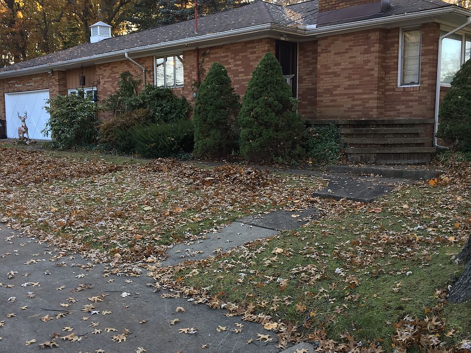 1st image of 374 E 46th St