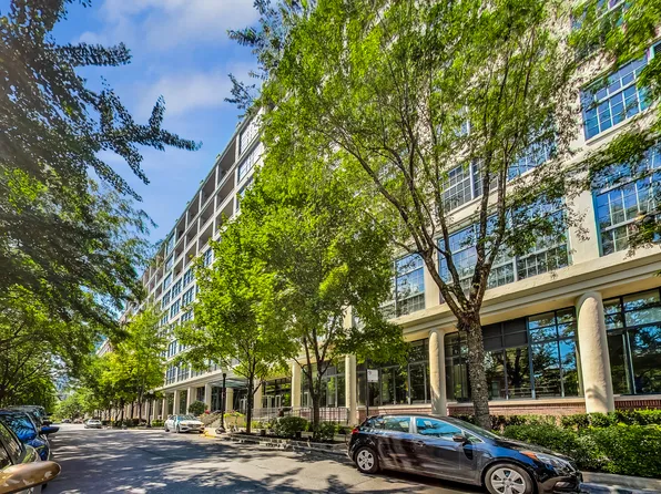 900 N Kingsbury St APT 821, Chicago, IL 60610