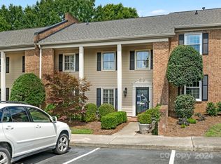 6804 Constitution Ln, Charlotte, NC 28210