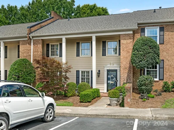 6804 Constitution Ln, Charlotte, NC 28210
