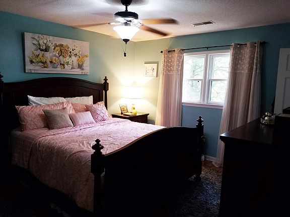 5th image of 6065 Sugartree Dr