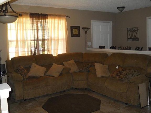 3rd image of 1858 Nestle Dr