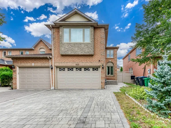 925 Cardington St, Mississauga, ON L5V 1Z8