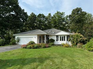 10 Orchard Park Dr, Geneva, NY 14456