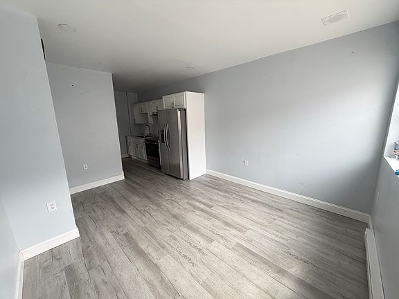 3rd image of 1401 Cotton St #1