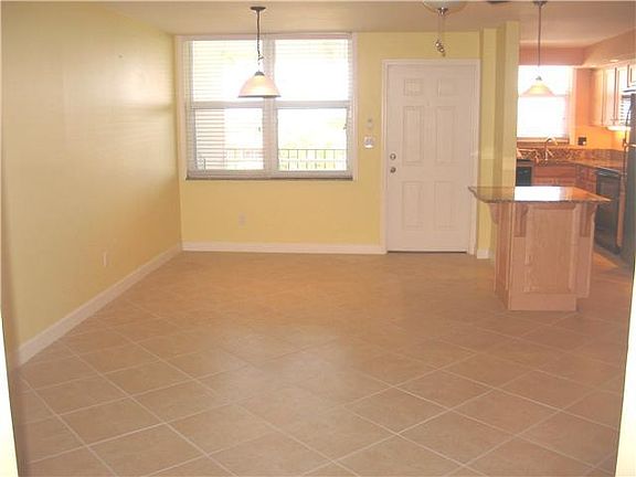 5th image of 109 Paradise Harbour Blvd APT 508