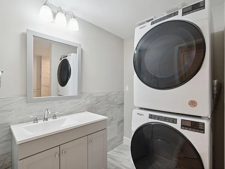 2612 Annin St #1 — Photo 12